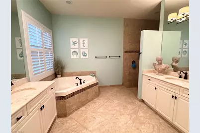 3200 Atlantic Cir, Naples, FL 34119 - Photo 17