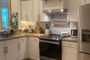 768 Hampton Cir, Naples, FL 34105 - Photo 9