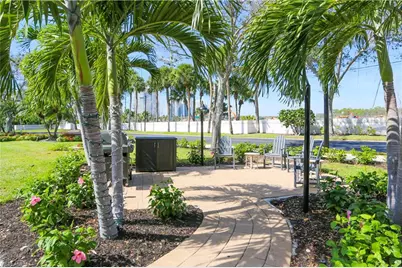 360 Horse Creek Dr #108, Naples, FL 34110 - Photo 5