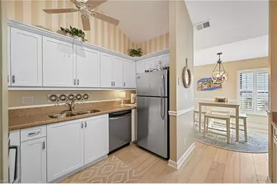 880 8th Ave S #202, Naples, FL 34102 - Photo 21