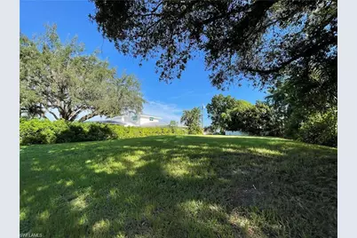 1223 Coconut Dr, Fort Myers, FL 33901 - Photo 3