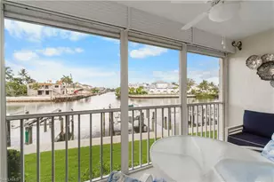 10686 Gulf Shore Dr, Naples, FL 34108 - Photo 13