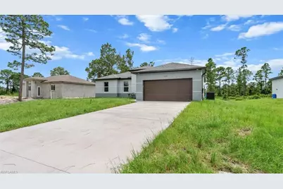 1110 Garibaldi St E, Lehigh Acres, FL 33974 - Photo 5