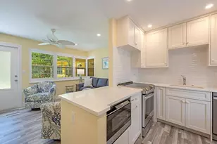 211 8th Ave S, Naples, FL 34102 - Photo 3