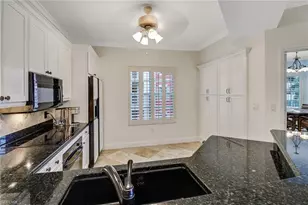 401 Bayfront Pl, Naples, FL 34102 - Photo 5