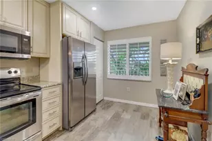 3002 Sandpiper Bay Cir, Naples, FL 34112 - Photo 3