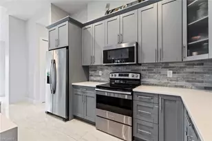 3028 Woodstock Ave, Naples, FL 34120 - Photo 7