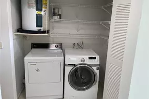 221 Cypress Way E, Naples, FL 34110 - Photo 9