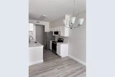 7915 Preserve Cir #214, Naples, FL 34119 - Photo 11