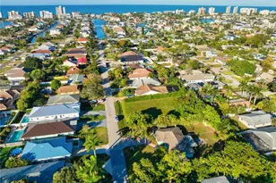 565 100th Ave N, Naples, FL 34108 - Photo 9