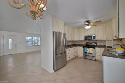 565 100th Ave N, Naples, FL 34108 - Photo 1