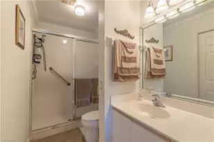 725 Saratoga Cir, Naples, FL 34104 - Photo 17