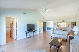 725 Saratoga Cir, Naples, FL 34104 - Photo 7