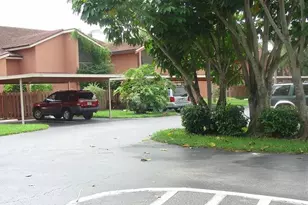 110 Cypress Way E, Naples, FL 34110 - Photo 1