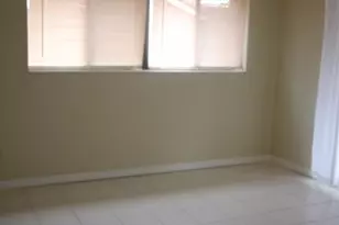 110 Cypress Way E, Naples, FL 34110 - Photo 7