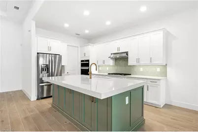 9033 Wisteria Way, Naples, FL 34114 - Photo 5