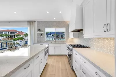 151 Bayview Ave, Naples, FL 34108 - Photo 13