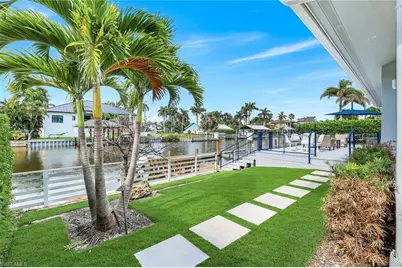 151 Bayview Ave, Naples, FL 34108 - Photo 31