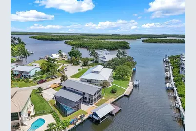 691 Palm Dr, Goodland, FL 34140 - Photo 3