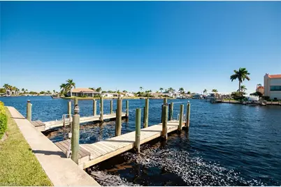 1929 SE 40th Ter #2, Cape Coral, FL 33904 - Photo 5