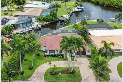 2105 Sheepshead Dr, Naples, FL 34102 - Photo 1