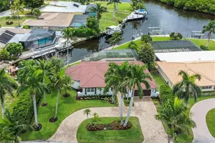 2105 Sheepshead Dr, Naples, FL 34102 - Photo 1