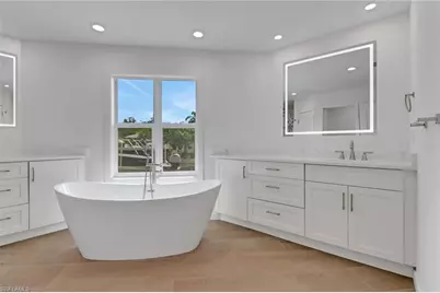 2105 Sheepshead Dr, Naples, FL 34102 - Photo 19