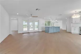 2105 Sheepshead Dr, Naples, FL 34102 - Photo 5