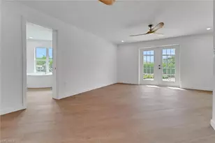 2105 Sheepshead Dr, Naples, FL 34102 - Photo 17