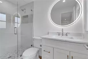 2105 Sheepshead Dr, Naples, FL 34102 - Photo 23