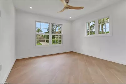 2105 Sheepshead Dr, Naples, FL 34102 - Photo 21