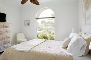 982 Tivoli Ct, Naples, FL 34104 - Photo 37