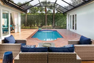 982 Tivoli Ct, Naples, FL 34104 - Photo 7