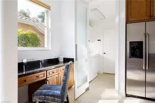 982 Tivoli Ct, Naples, FL 34104 - Photo 21