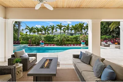 532 Pine Grove Ln, Naples, FL 34103 - Photo 7