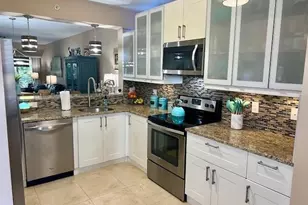 7819 Regal Heron Cir, Naples, FL 34104 - Photo 5