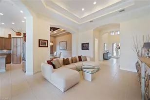 12440 Wisteria Dr, Naples, FL 34120 - Photo 5