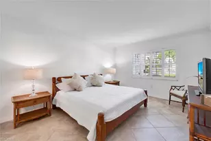 1930 Gulf Shore Blvd N, Naples, FL 34102 - Photo 9