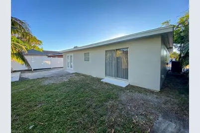 550 14th St N, Naples, FL 34102 - Photo 19