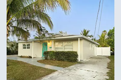550 14th St N, Naples, FL 34102 - Photo 1