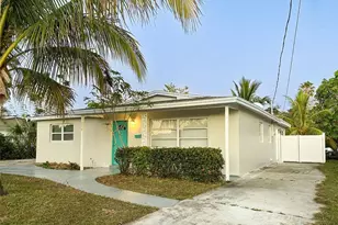 550 14th St N, Naples, FL 34102 - Photo 1