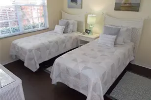 5693 Heron Ln, Naples, FL 34110 - Photo 9