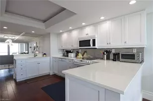 6849 Grenadier Blvd, Naples, FL 34108 - Photo 3