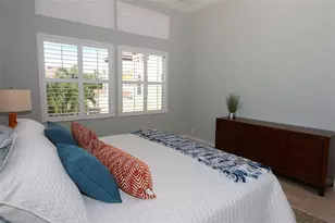 1080 5th St S, Naples, FL 34102 - Photo 11