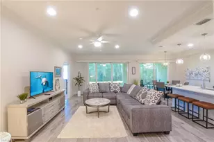 6940 Avalon Cir, Naples, FL 34112 - Photo 11