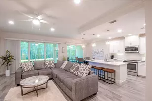 6940 Avalon Cir, Naples, FL 34112 - Photo 5