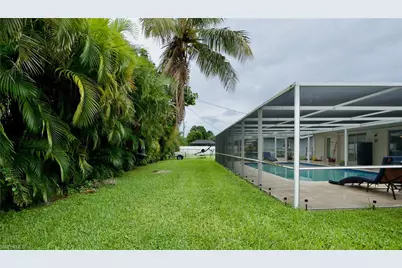 329 SE 47th Ter, Cape Coral, FL 33904 - Photo 5