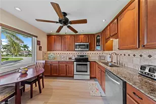 272 Winners Cir, Naples, FL 34112 - Photo 7