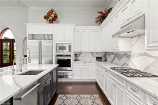 2896 Tiburon Blvd E, Naples, FL 34109 - Photo 11