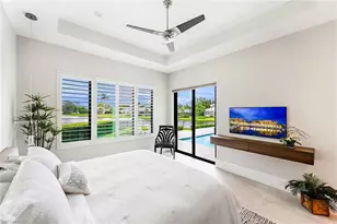 4646 Crayton Rd, Naples, FL 34103 - Photo 13